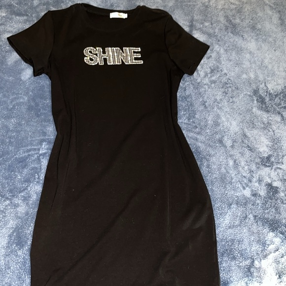 Nice dress 👗 - Picture 3 of 3